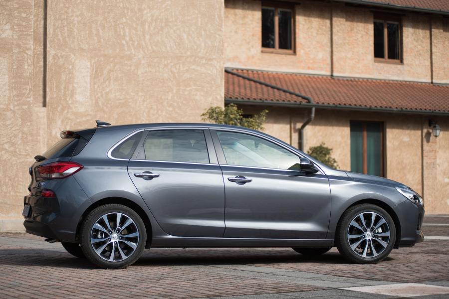  Hyundai i30 2017 года  (фото 33 из 43)